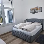 Lejlighed Moderne In Ruhiger Lage *