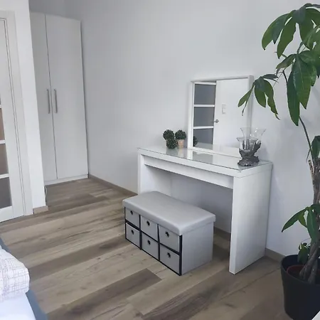 Διαμέρισμα Moderne 2-zimmer-ferienwohnung In Zentraler, Ruhiger Lage Drolshagen