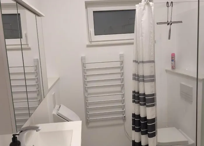 Moderne 2-zimmer-ferienwohnung In Ruhiger Lage Appartamento