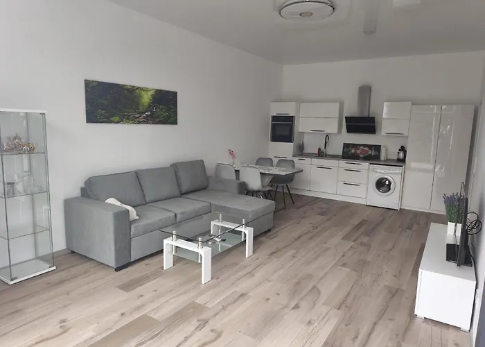 Moderne 2-zimmer-ferienwohnung In Ruhiger Lage Appartamento *